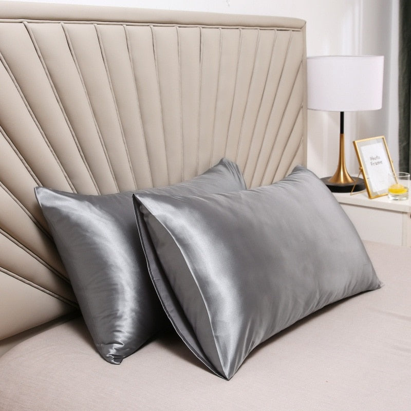 SilkGlow Luxurious Silk Pillowcase