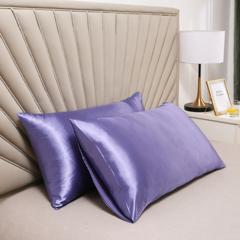 SilkGlow Luxurious Silk Pillowcase